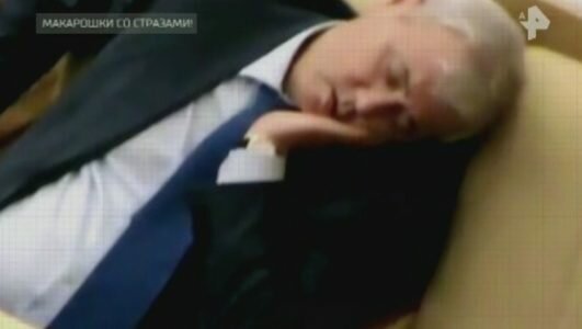 Самые шокирующие гипотезы 20.02.2019 Макарошки со стразами